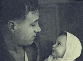 I. S. Kozlovsky with his daughter. The photo. (. .   . .) (Belyaev)