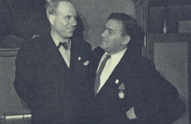 I. S. Kozlovsky with L. O. Utesov. The photo. (. .   . . . .) (Belyaev)