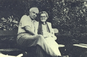 I. S. Kozlovsky with M. P. Chekhov. The photo. (И. С. Козловский с М. П. Чеховой. Фотография.) (Belyaev)