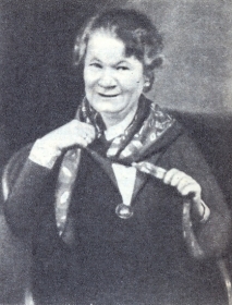 E. Korchagina-Alexandrovskaya. The photo. (Е. Корчагина-Александровская. Фотография.) (Belyaev)